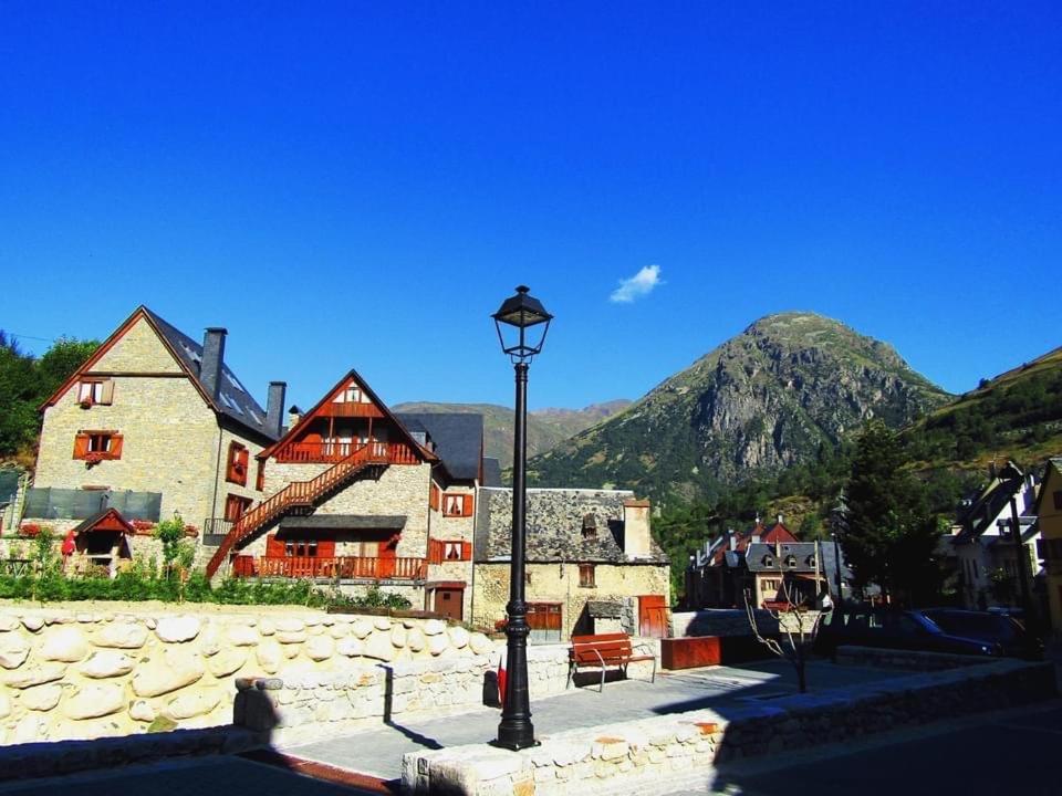 Tredós, Casa adosada. Baqueira Exterior foto